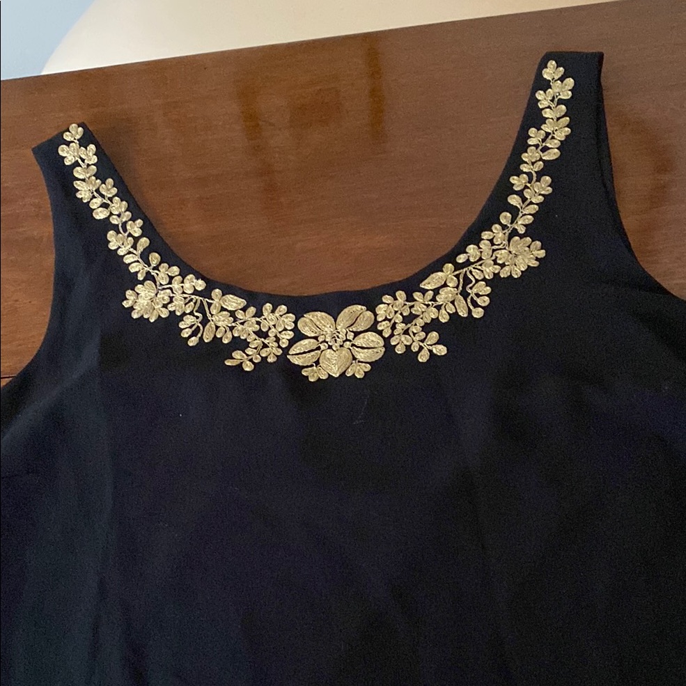 Forever 21 Elegant Gold Colored Trimmed Dressy Black Top Size L New No Tags Nwot